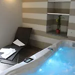 Residenza Del Capitano Luxury 레반토